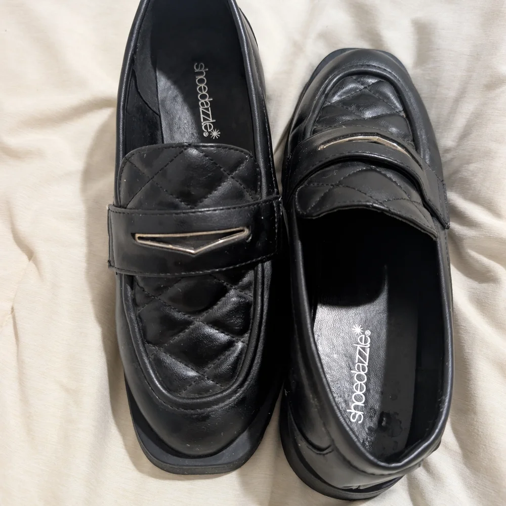 Shoe Dazzle Black Women's Loafers - Picture 8 of 9